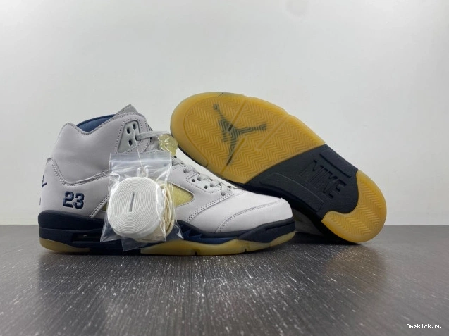 One Kick Jordan Maniere Ma FZ5758-004 x WMNS Air A 5 0815